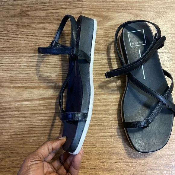 Dolce Vita Platform Sandal - Picture 6 of 10